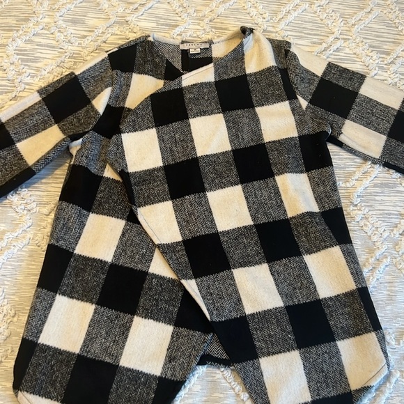 Black and White Buffalo Plaid Cardigan | M - Picture 4 of 4